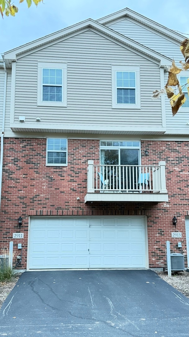 Building Photo - 2911 Henley Ln