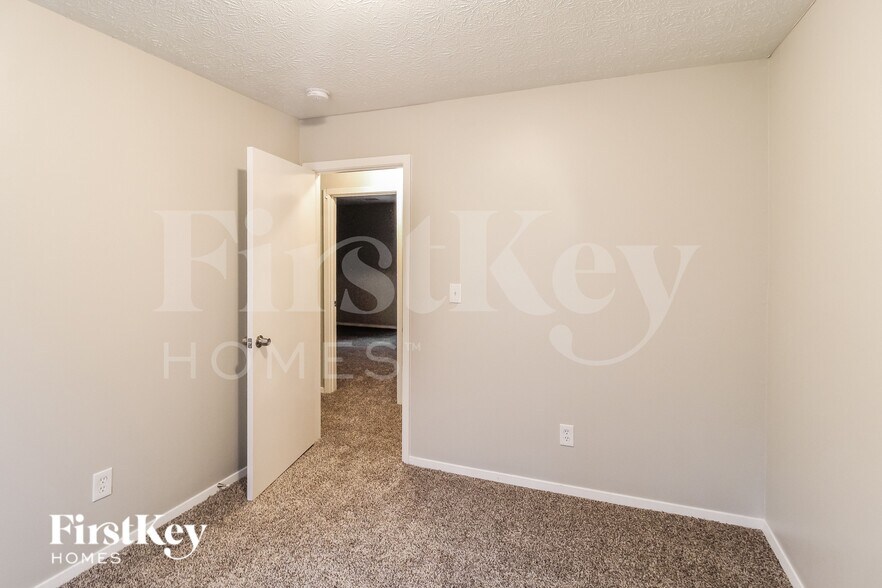 Building Photo - 4631 Garden Hills Dr