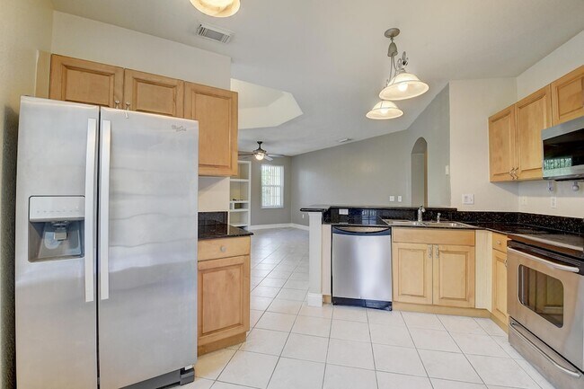 Building Photo - 1206 Belmont Pl