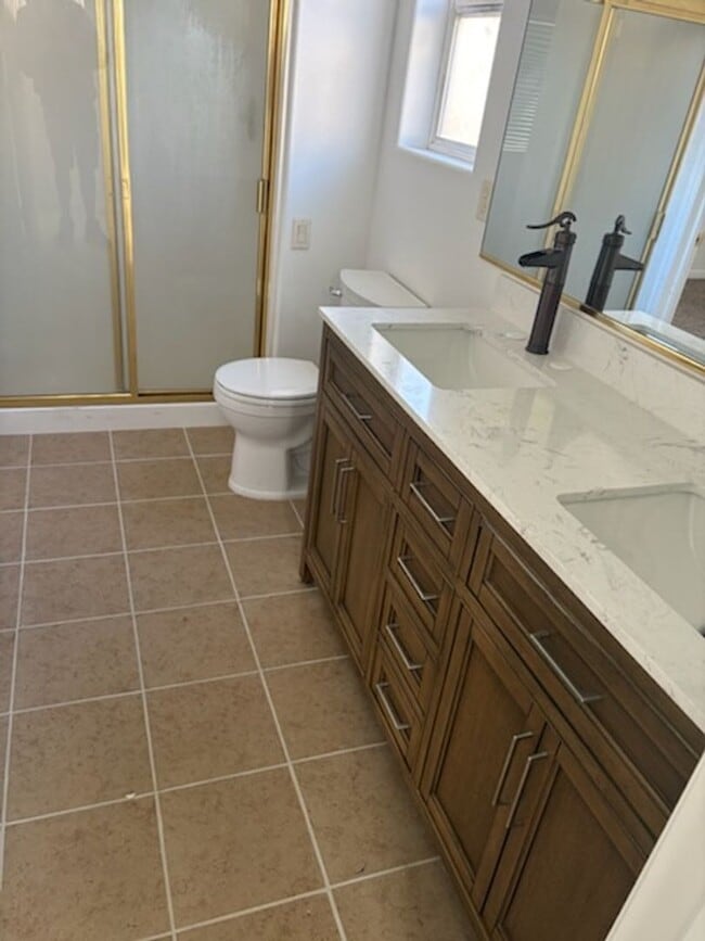 Building Photo - 3 Bedroom Townhome At Sky Ridge Community In Hurricane