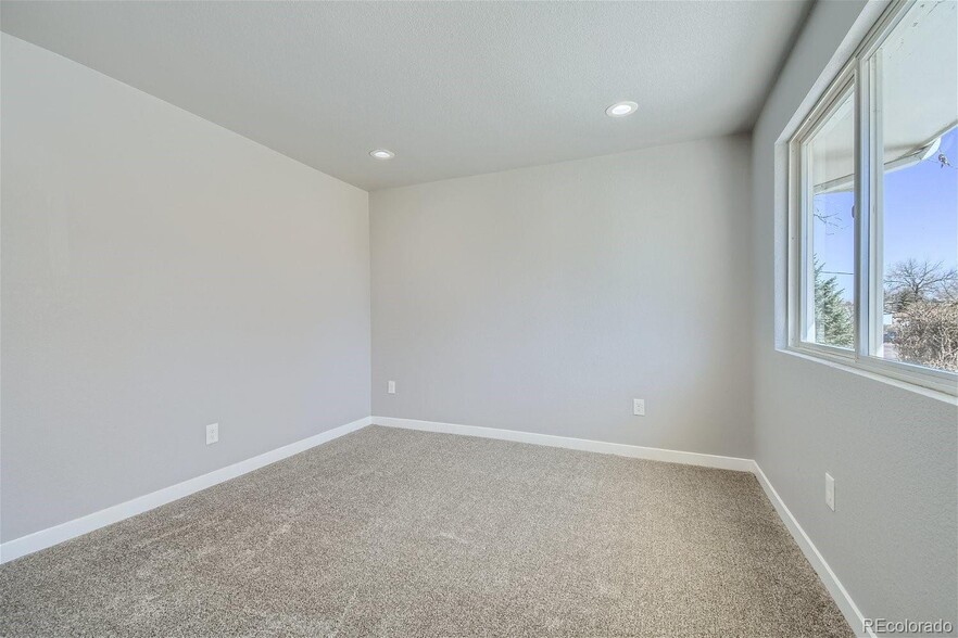 Building Photo - 1881 E 84th Ave