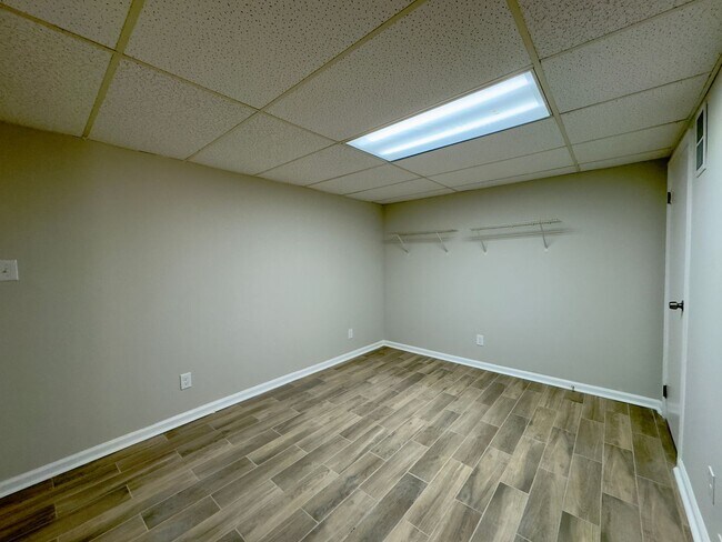 Building Photo - Charming 3 Bedroom/2.5 Bathroom in Parkville, MD!