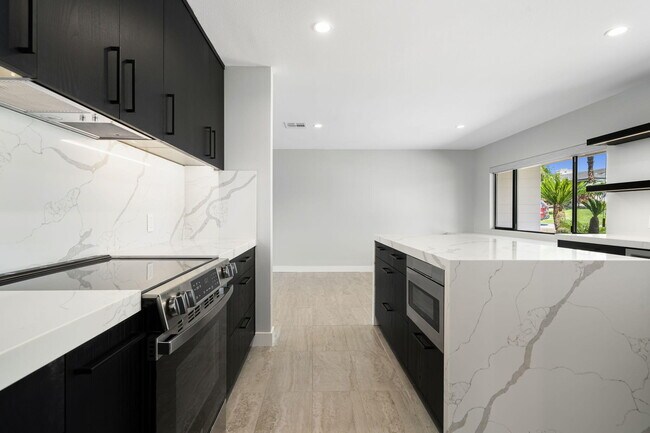 Building Photo - 79869 Hummingbird Ln