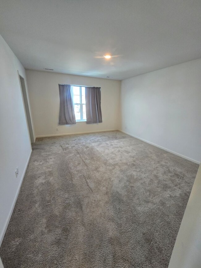 Building Photo - 1123 Hawk Hollow Dr