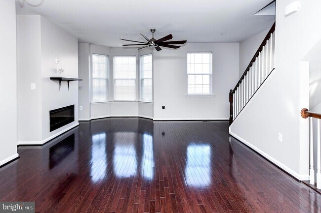 Building Photo - 9553 Weshurst Ln