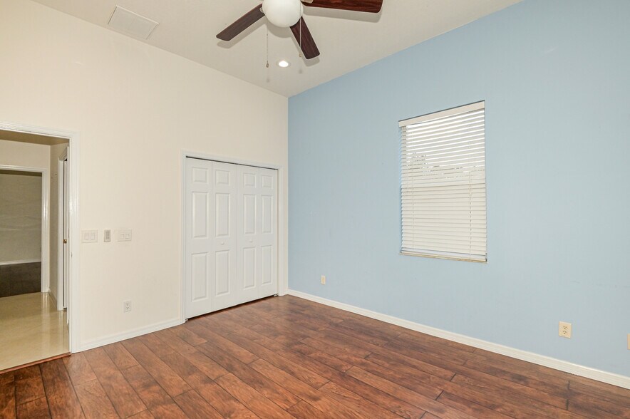 Guest Bedroom 2 - 1896 N Ravenwood Pt