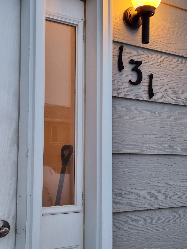 Building Photo - 131 Miller St NE