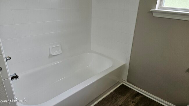 Building Photo - 2203 TIMBERLAND Ct