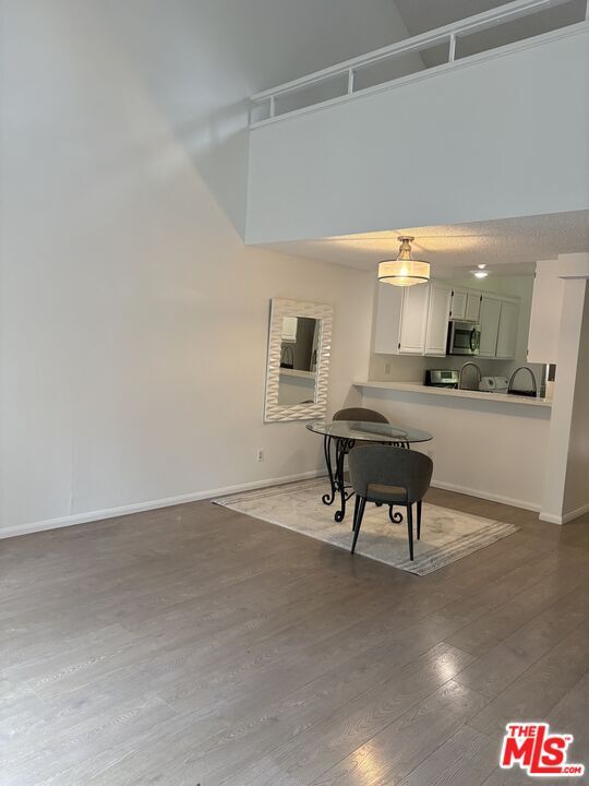 Building Photo - 7120 Carlson Cir