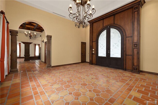 Building Photo - 2304 Antigua Dr