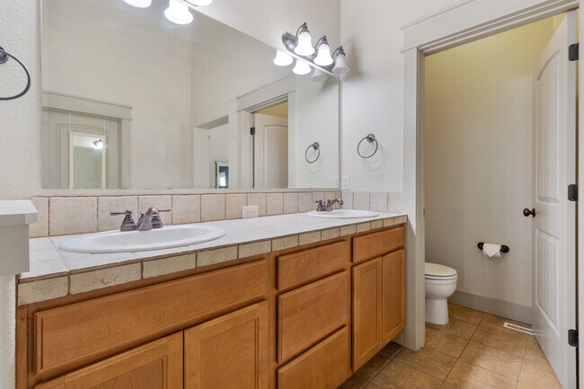 Building Photo - 10976 W Hidden Brook Dr