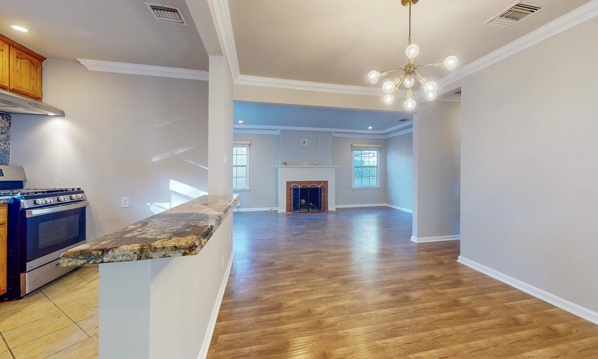 Building Photo - 1112 N Myers St