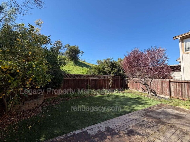 Building Photo - 4010 Hiller Ln