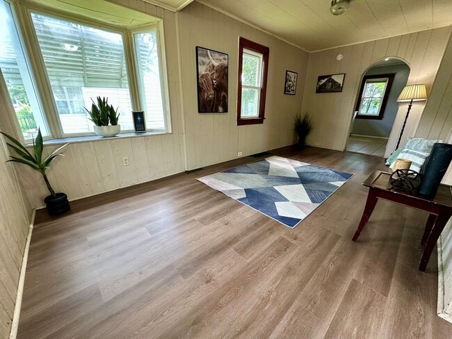 Building Photo - 1 bedroom, 1 bathroom home for rent in Wat...
