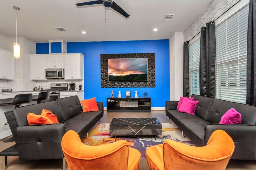 Building Photo - 3644-B Griggs Road-SI ID1047940P