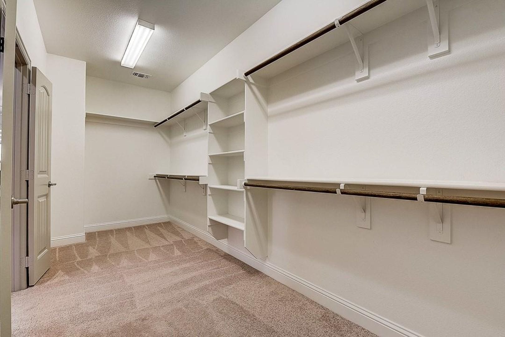 Building Photo - 4145 Sechrist Dr