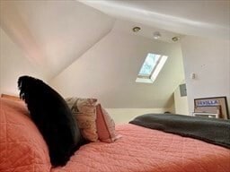 Building Photo - 22 Westbourne Rd