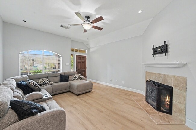 Building Photo - 11318 Twain Dr