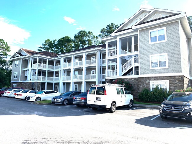 Building Photo - $1,395 Mo. - 3 Bedroom, 2 Bath, Condo at T...