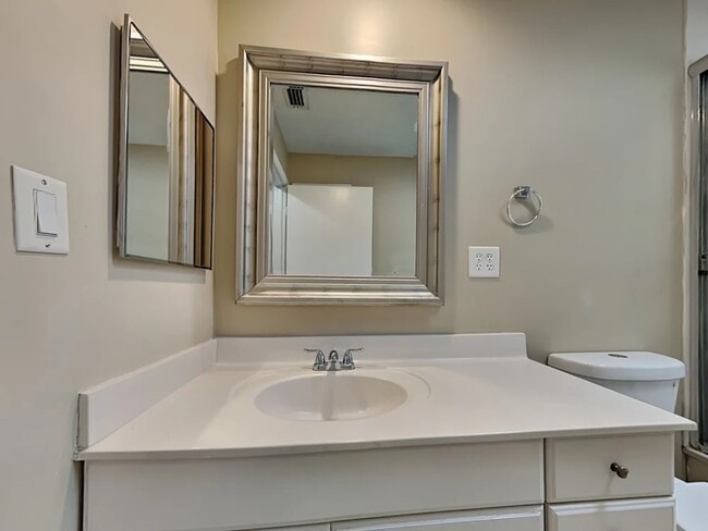 Building Photo - 13016 Creek Manor Ct