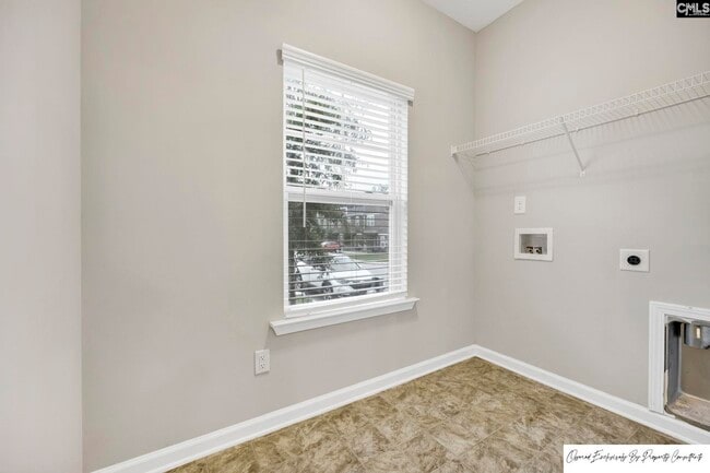 Building Photo - 135 Hunters Grove Dr