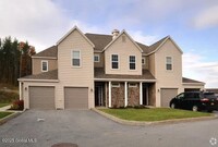 Building Photo - 5 Heritage Way