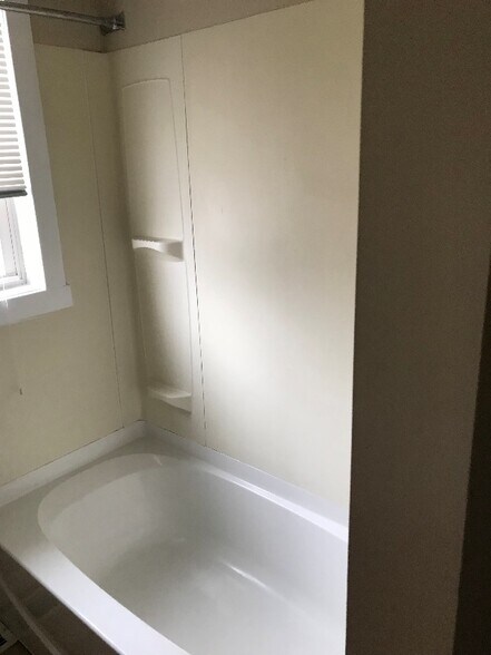 Building Photo - 227 James St