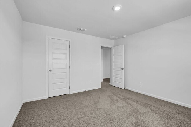 Building Photo - 953 Pleasant Ridge Run