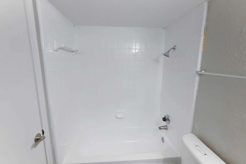 Building Photo - 390 Shady Ln Dr