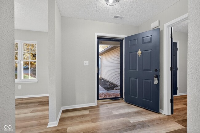 Building Photo - 12126 Blue Springs Ln