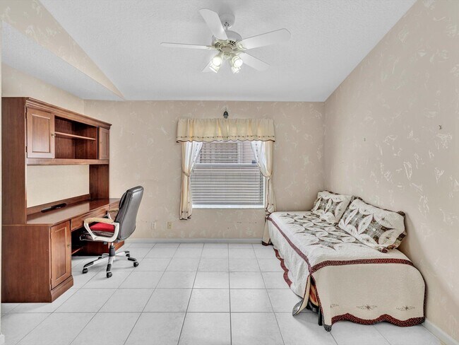 Building Photo - 5856 Seashell Terrace