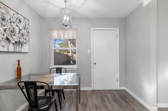 Building Photo - 2753 Larkspur Ln