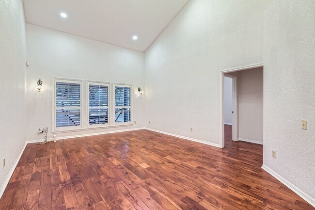 Building Photo - 6428 Old Harbor Ln