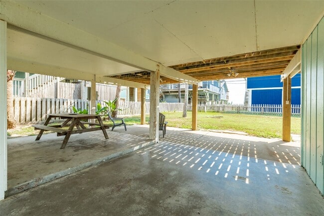 Building Photo - 13103 John Reynolds Rd