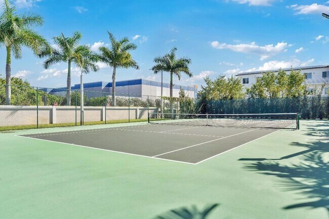 Building Photo - 10220 NW 63rd Terrace