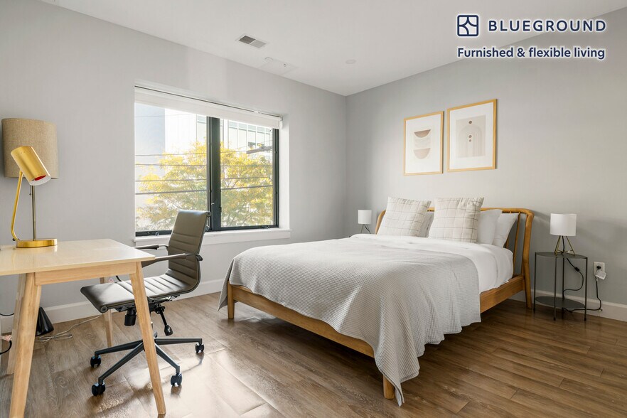 Building Photo - 33 Rogers St