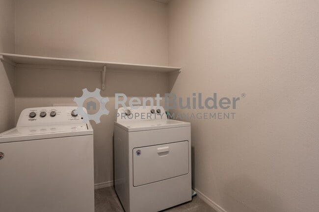Building Photo - !!WINTER PRICING SPECIAL!!!  CALL US TODAY AT (505) 808-6467 TO SCHEDULE A CONVENIENT SHOWING