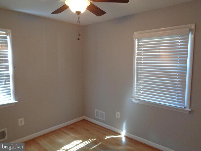 Building Photo - 1620 Trebor Ct