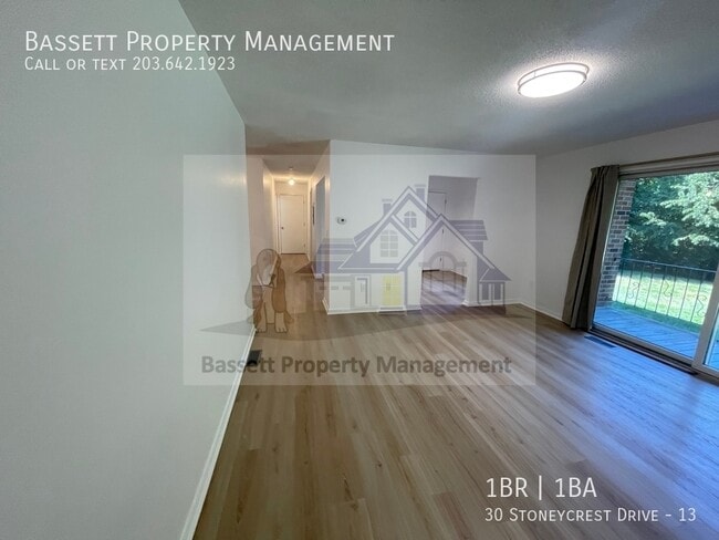 Building Photo - 30 Stoneycrest Dr