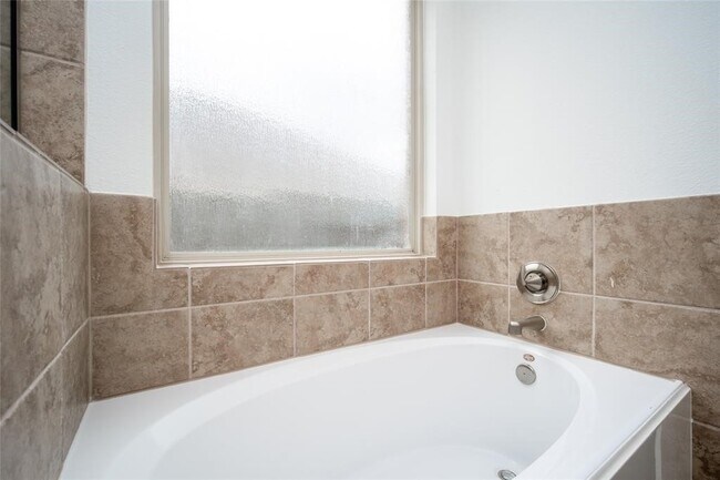 Building Photo - 6731 Trinity Trail Ln