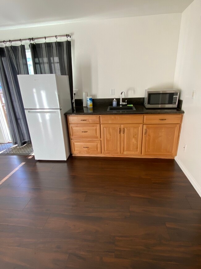 Building Photo - 2010 Pacific Ave