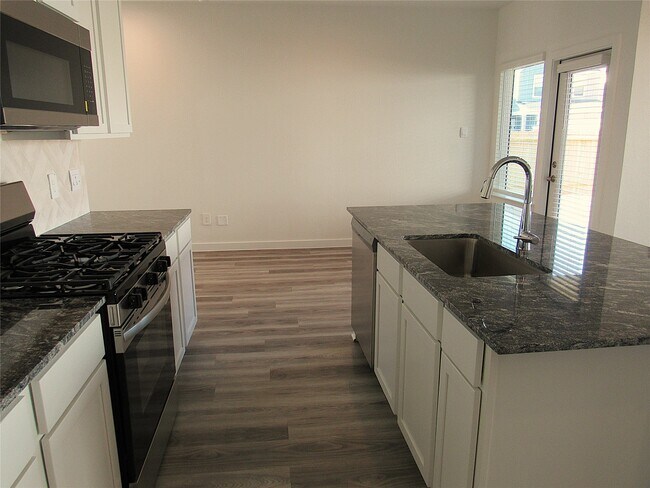 Building Photo - 2807 Glengary River Wy