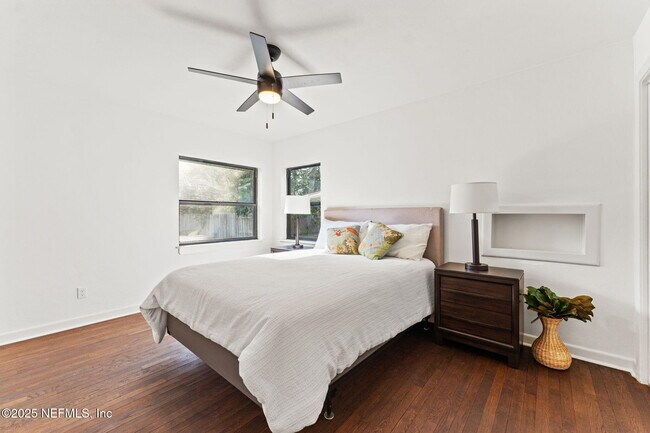 Building Photo - 6235 Fordham Cir E