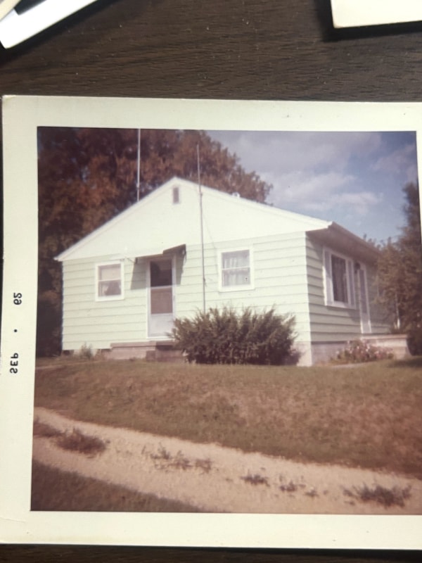 Building Photo - 1001 Briarcliff Ln