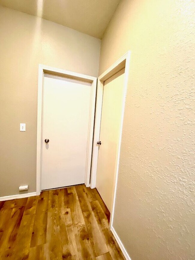 Building Photo - 4 Bedroom 2 bath Home in NW Boise