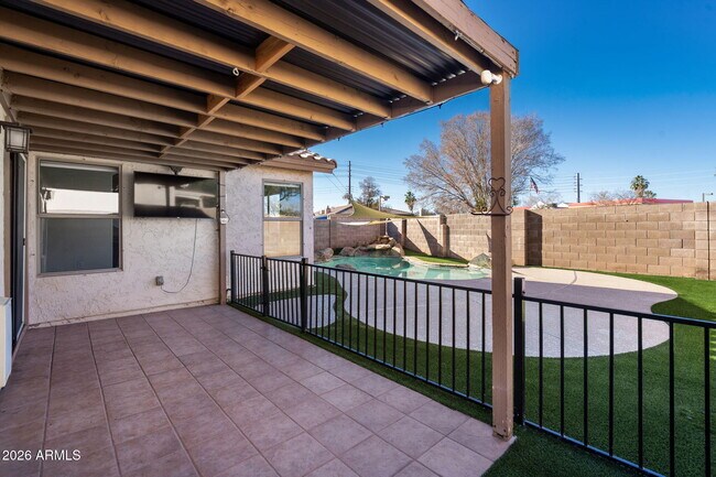 Building Photo - 1638 E Barbarita Ave