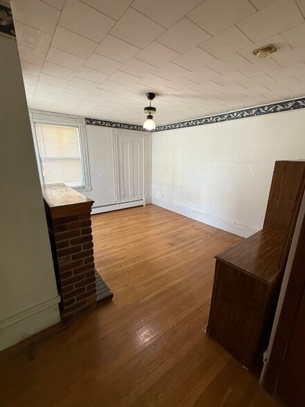 Building Photo - 74 Otis St