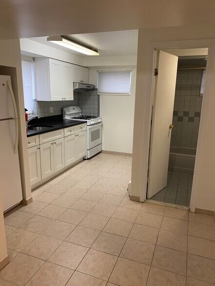 Kitchen/Bathroom Area - 749 S Broad St