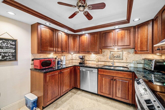 Building Photo - 3610 S Ocean Blvd