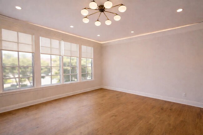Building Photo - 2430 Swanfield Ct